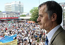 Мустафа Джемилев Фото: obozrevatel.com Мустафа Джемилев Фото: obozrevatel.com