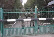 Украинские десантники на станции "Марс-75". Фото: vizit.ks.ua Украинские десантники на станции "Марс-75". Фото: vizit.ks.ua