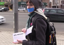 Флешмоб "День молчания". Кадр Грани-ТВ Флешмоб "День молчания". Кадр Грани-ТВ